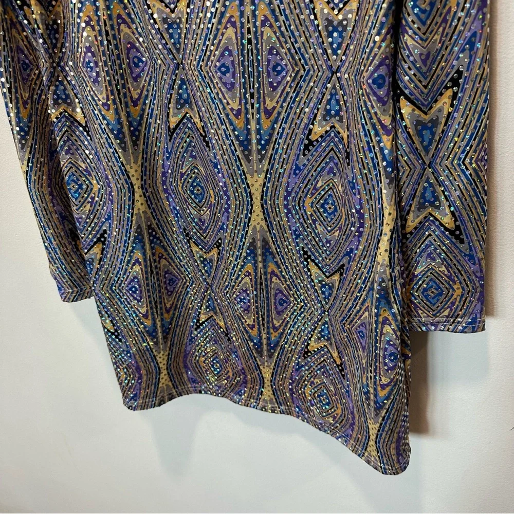 Geometric Patterned Mini Dress - Picture 9 of 10